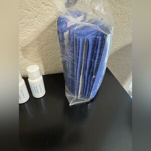 Sally Hansen Azulene Oil Finishing Wipes! New.